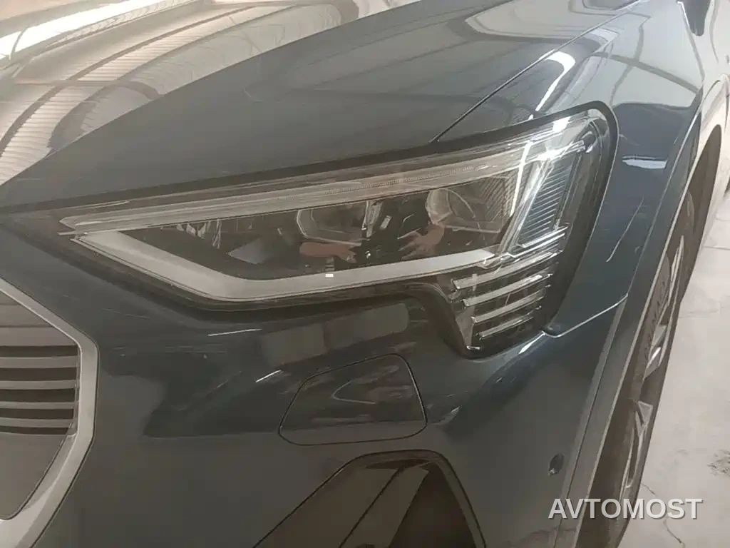 Audi e-tron (Import) 2021 Sportback 55 quattro Luxury — фото 17