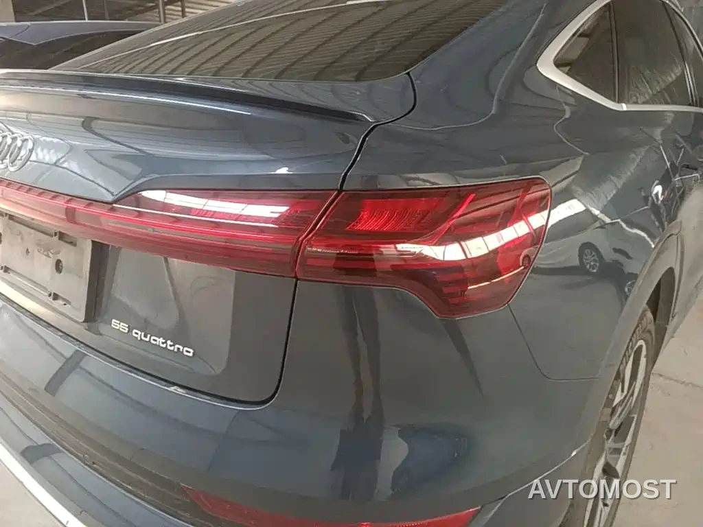 Audi e-tron (Import) 2021 Sportback 55 quattro Luxury — фото 23