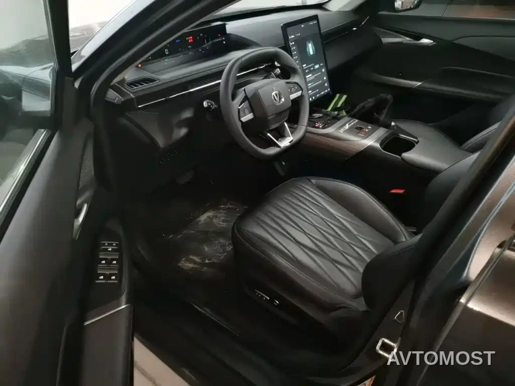 Changan Eado PHEV 2025 Smart New Blue Whale 145KM Battleship Edition — фото 12