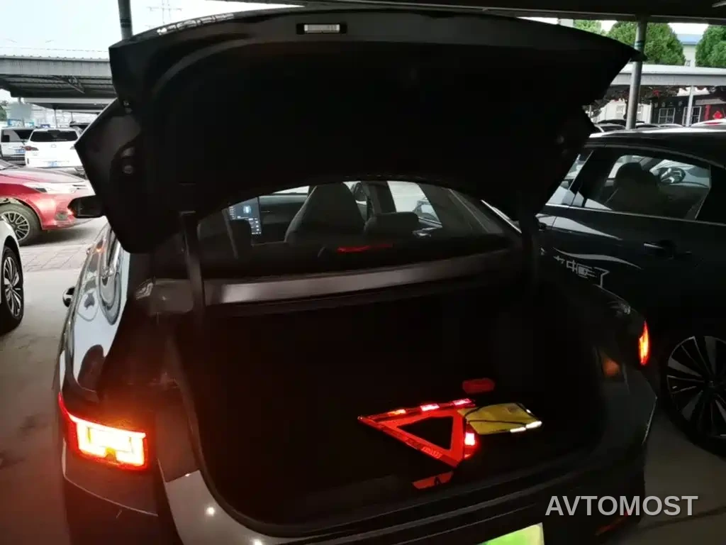 Changan Eado PHEV 2025 Smart New Blue Whale 145KM Battleship Edition — фото 15