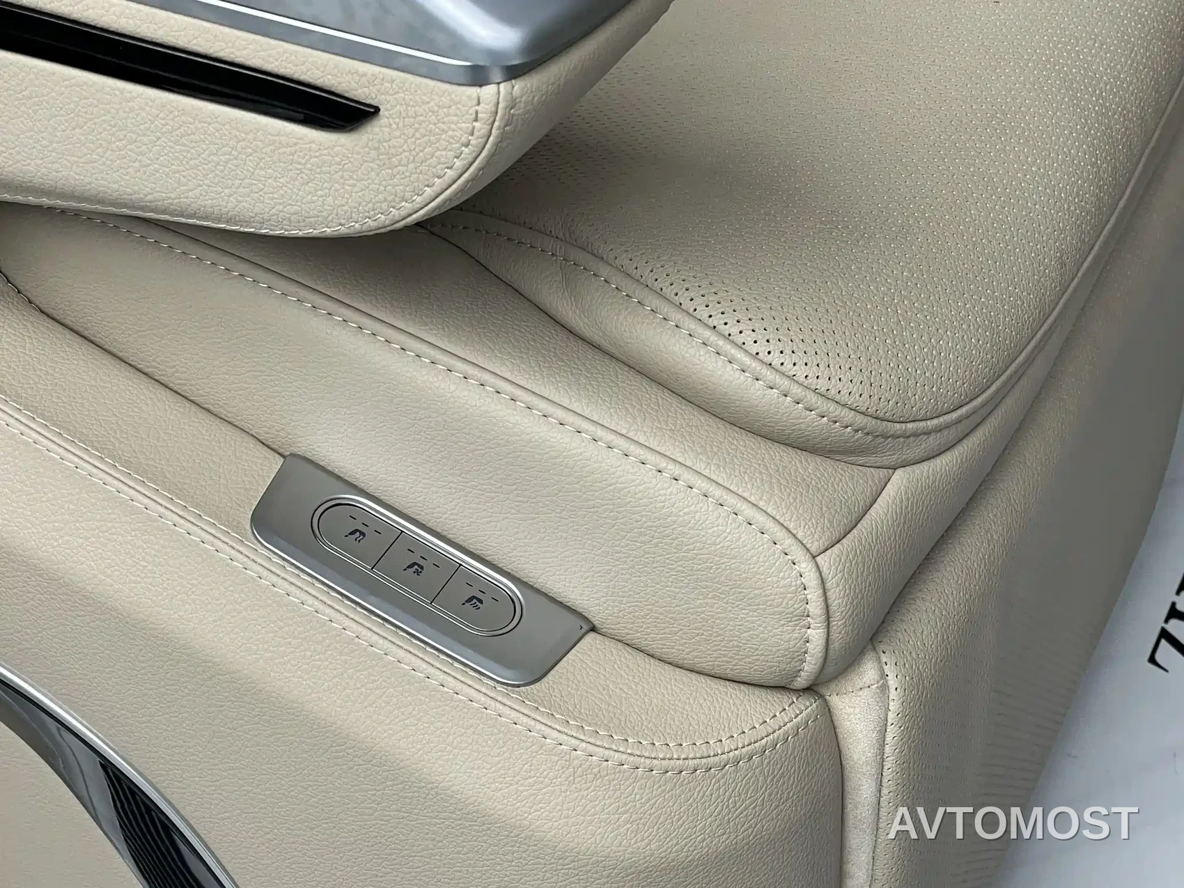 Mercedes-Benz Vito 2024 2.0T Elite Edition 7-Seater — фото 4