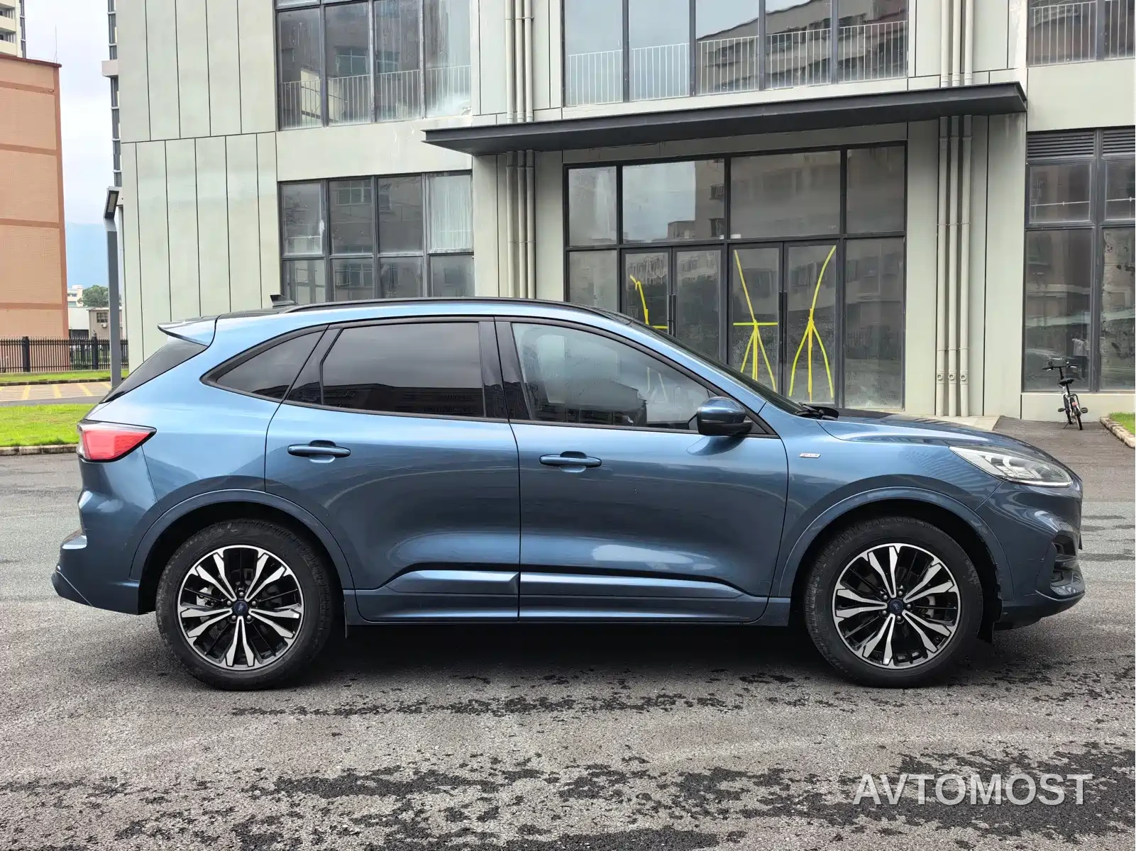 Ford Escape 2020 EcoBoost 245 AWD ST-LINE — фото 3