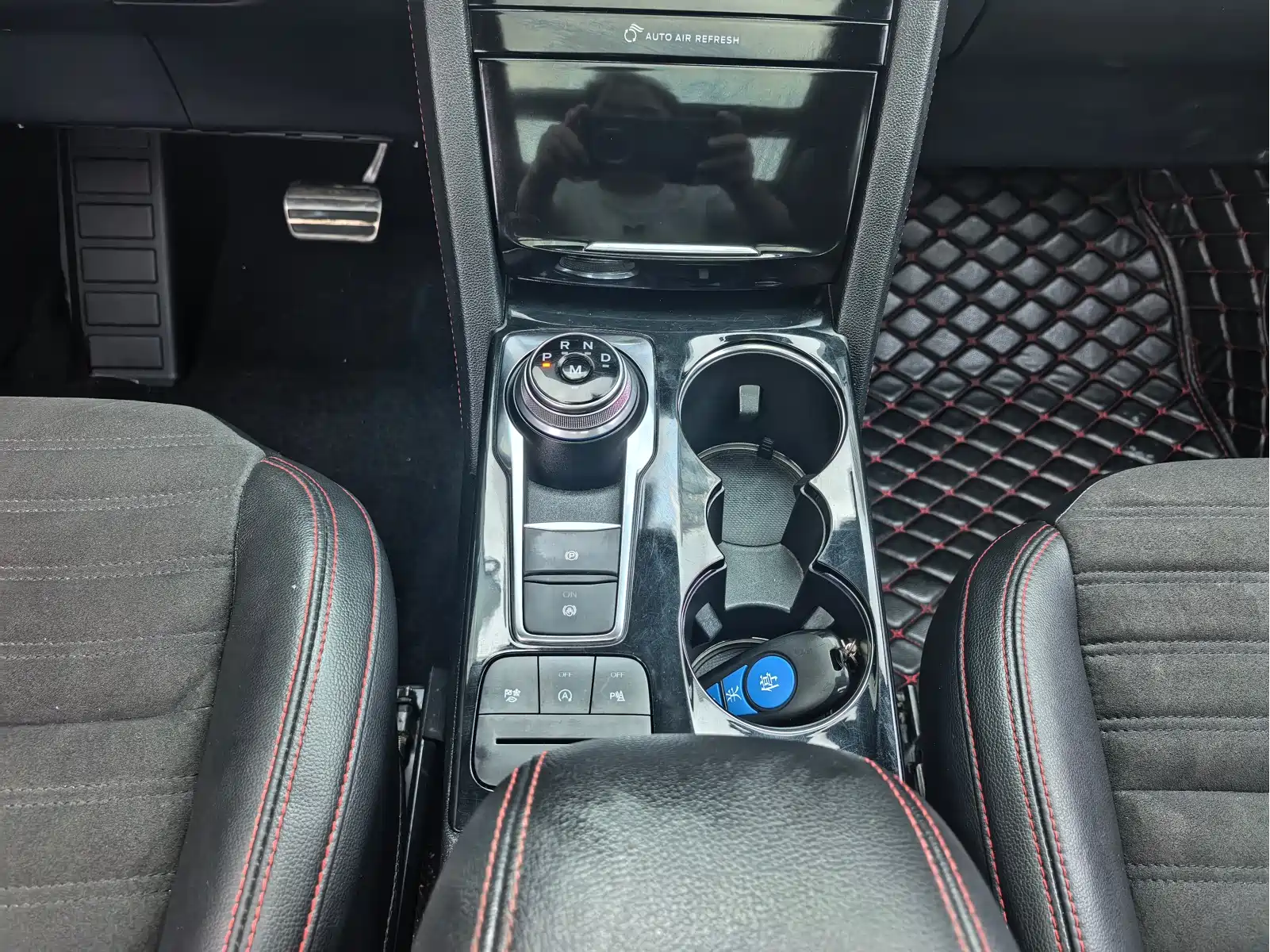 Ford Escape 2020 EcoBoost 245 AWD ST-LINE — фото 26