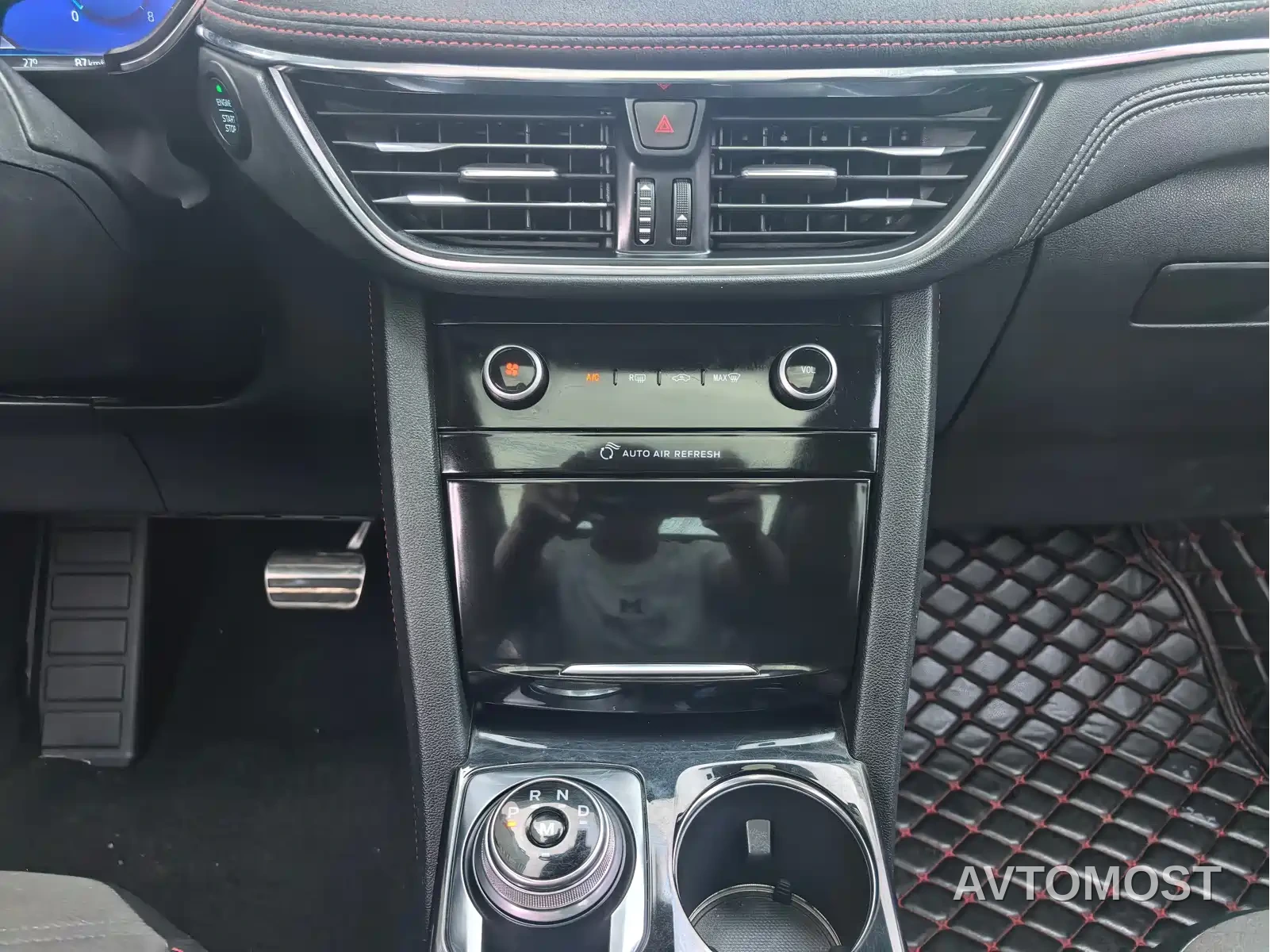 Ford Escape 2020 EcoBoost 245 AWD ST-LINE — фото 28