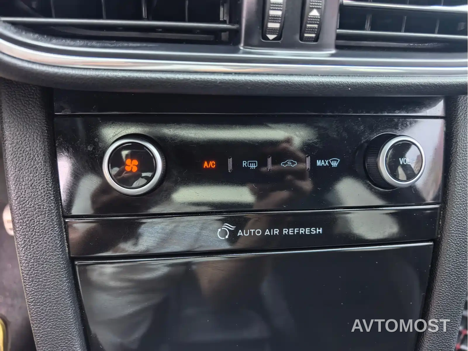 Ford Escape 2020 EcoBoost 245 AWD ST-LINE — фото 34
