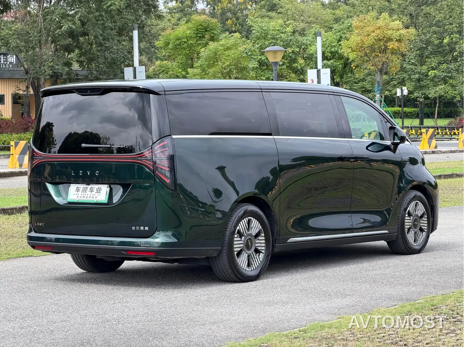 Geely Galaxy Yizhen L380 2024 140kWh 6-Seater AWD Ultra — фото 8