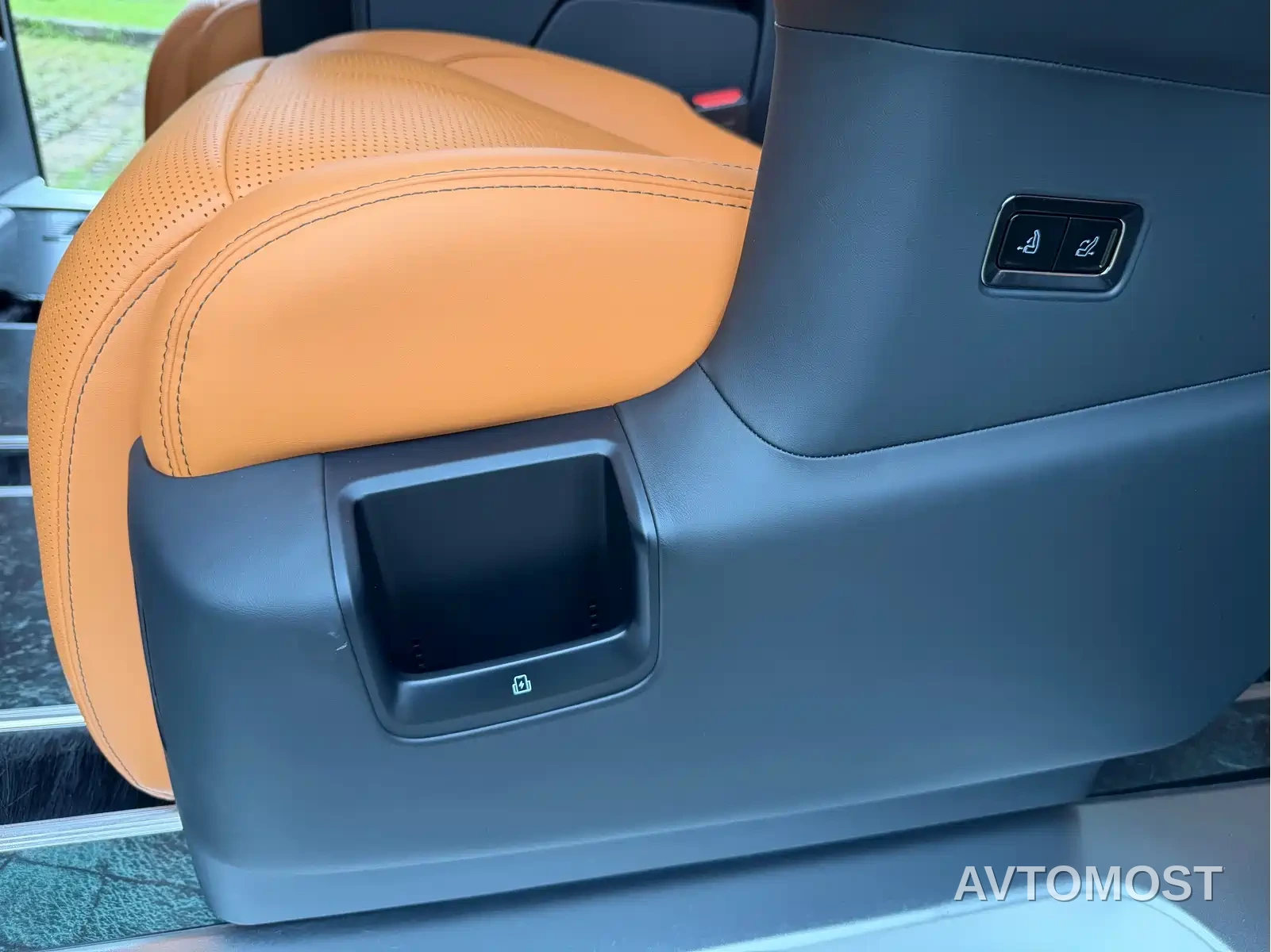 Geely Galaxy Yizhen L380 2024 140kWh 6-Seater AWD Ultra — фото 35