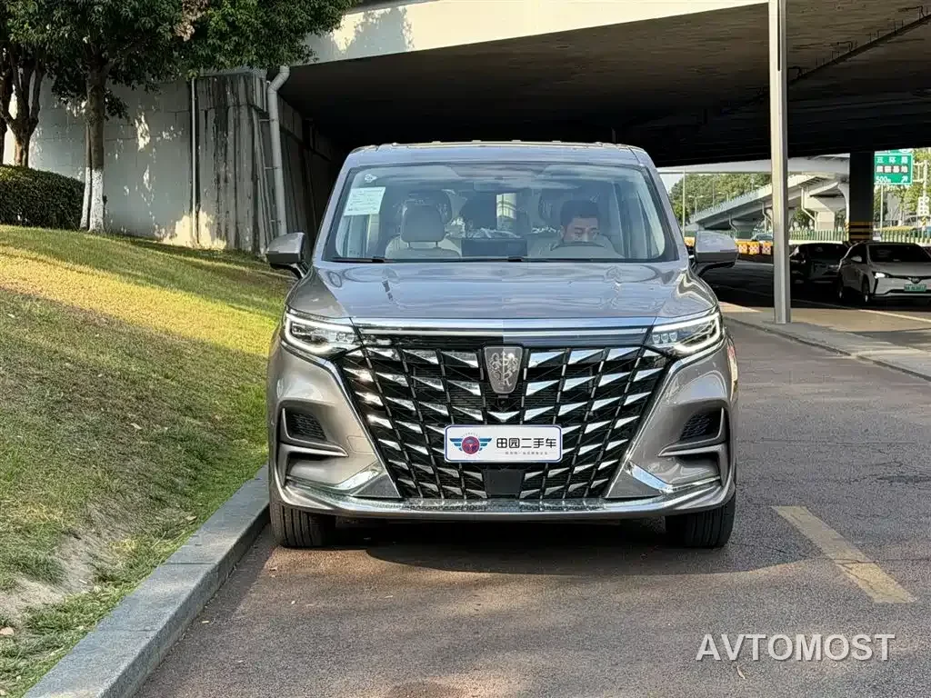 Roewe iMAX8 EV 2025 Model 1.5T DMH Land Premium Edition — фото 2