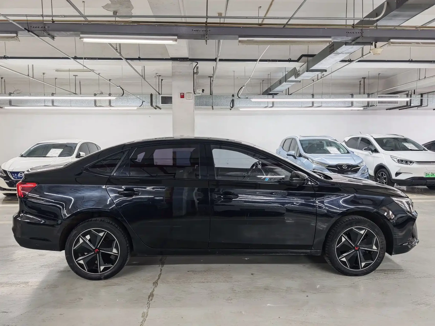 Roewe Feifan ER6 2021 New Power Edition 620km Smart Enjoy Edition — фото 5