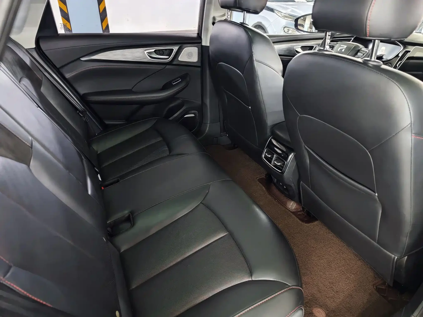 Roewe Feifan ER6 2021 New Power Edition 620km Smart Enjoy Edition — фото 9