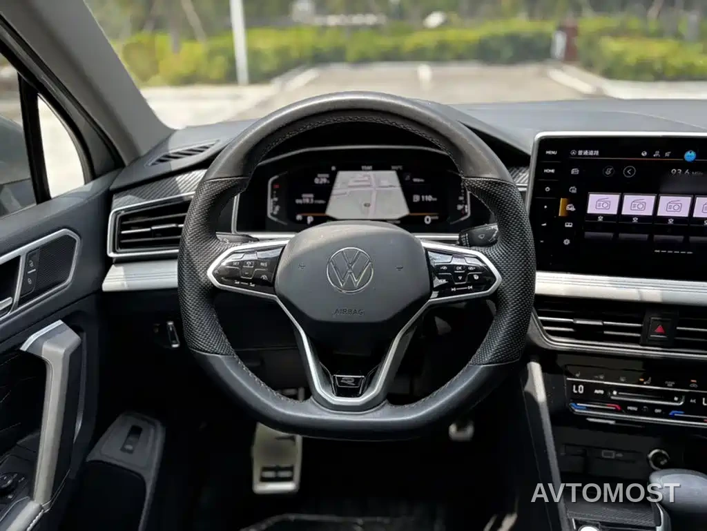 Volkswagen Tiguan L 2023 330TSI Auto 2WD R-Line Premium Edition — фото 3