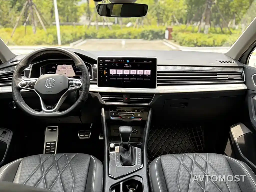 Volkswagen Tiguan L 2023 330TSI Auto 2WD R-Line Premium Edition — фото 15