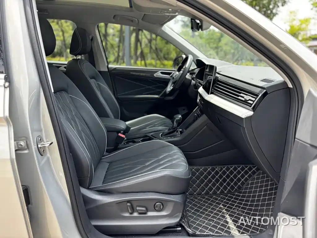 Volkswagen Tiguan L 2023 330TSI Auto 2WD R-Line Premium Edition — фото 17