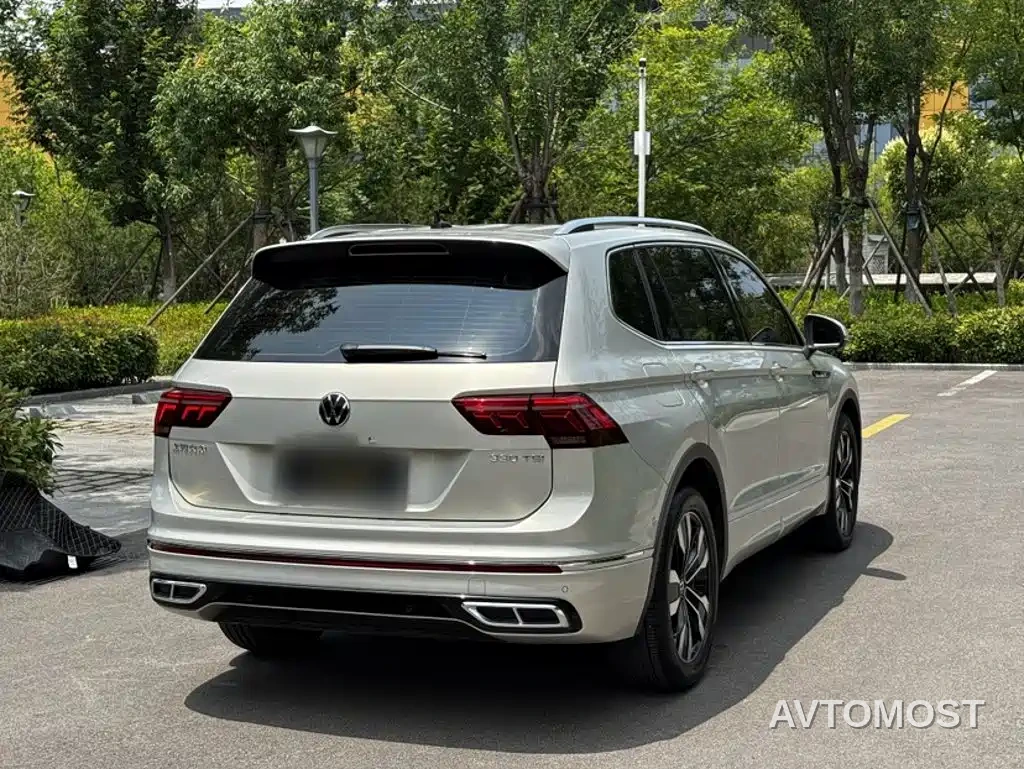 Volkswagen Tiguan L 2023 330TSI Auto 2WD R-Line Premium Edition — фото 20