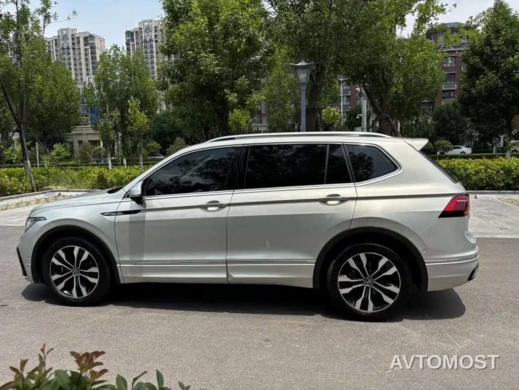 Volkswagen Tiguan L 2023 330TSI Auto 2WD R-Line Premium Edition — фото 21