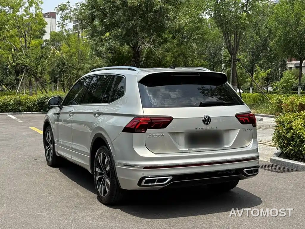 Volkswagen Tiguan L 2023 330TSI Auto 2WD R-Line Premium Edition — фото 22