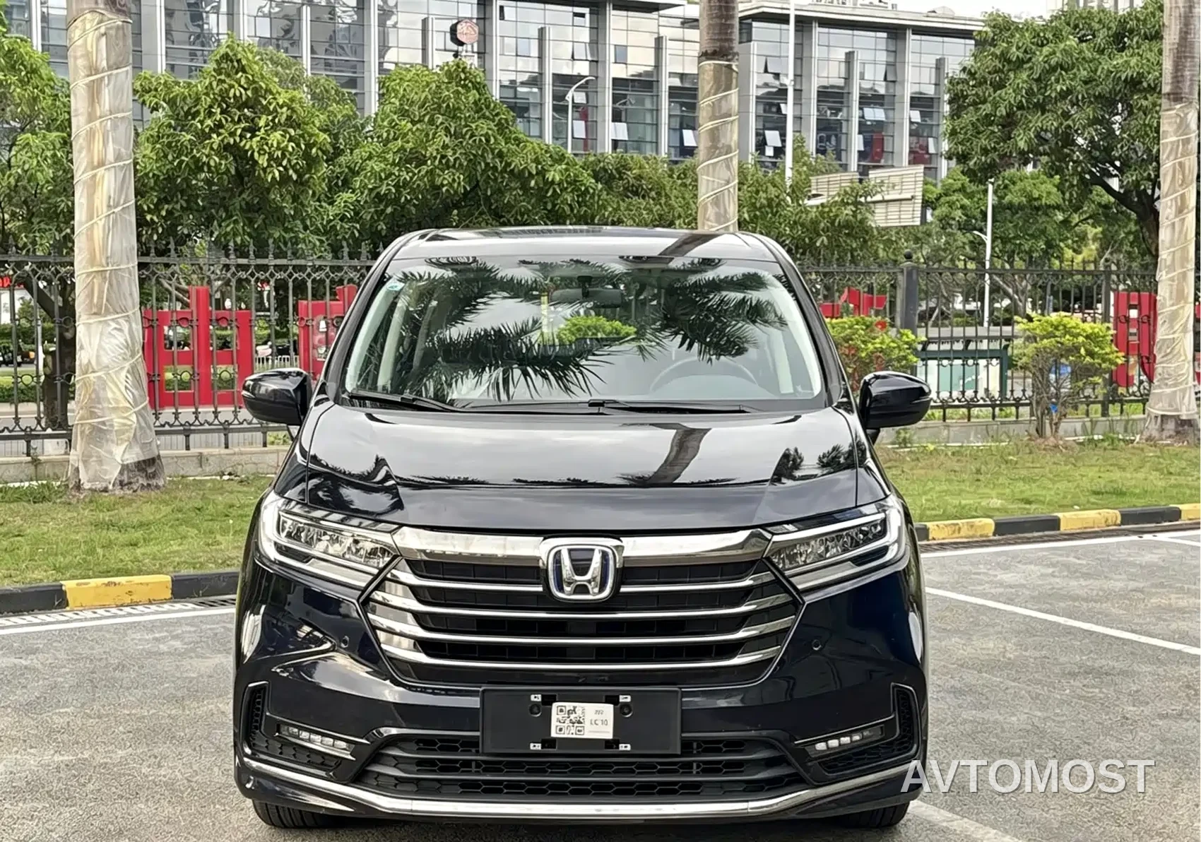 Honda Odyssey 2026 2.0L e:HEV Sharp Delight Edition — фото 1