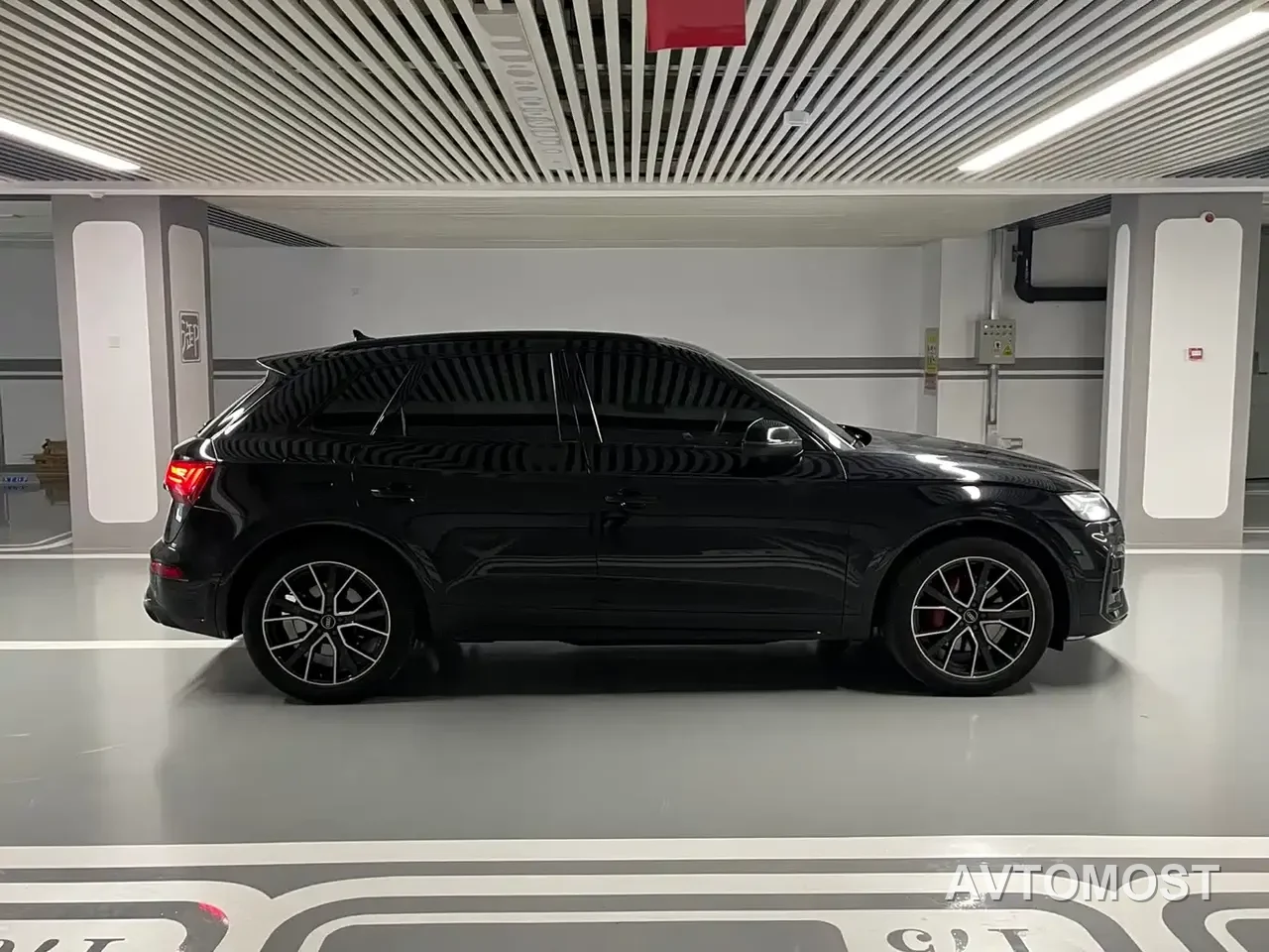 Audi SQ5 2021 3.0 TFSI quattro — фото 18
