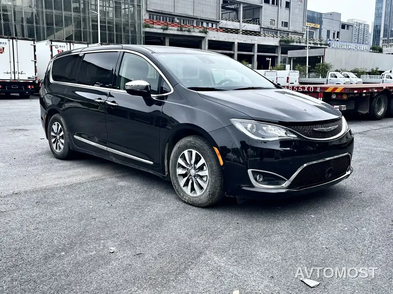 Chrysler Grand Caravan PHEV (Import) 2019 3.6L Plug-in Hybrid — фото 2