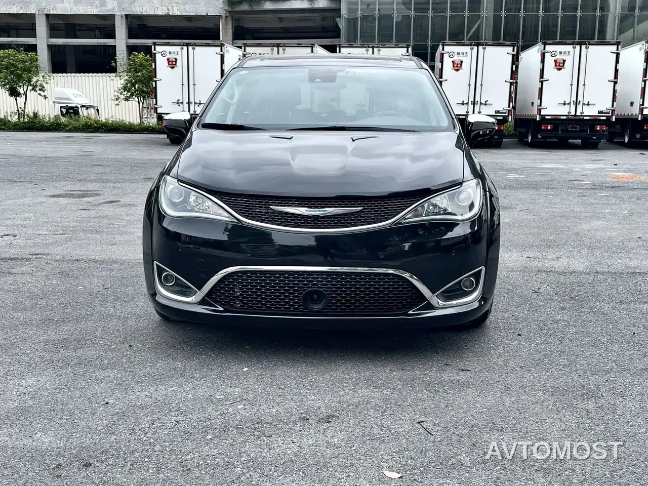 Chrysler Grand Caravan PHEV (Import) 2019 3.6L Plug-in Hybrid — фото 3