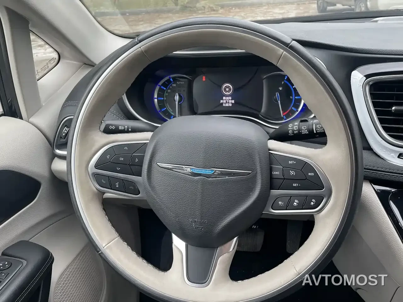 Chrysler Grand Caravan PHEV (Import) 2019 3.6L Plug-in Hybrid — фото 11