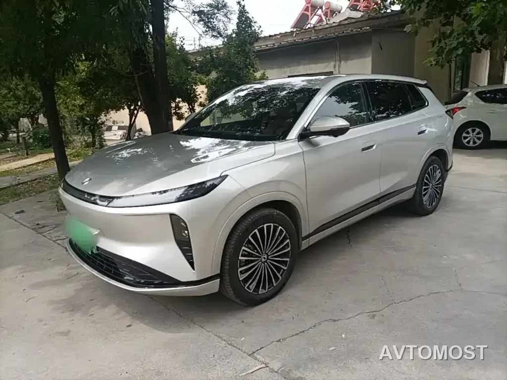 Dongfeng Aeolus L8 2025 Plug-in Hybrid — фото 2