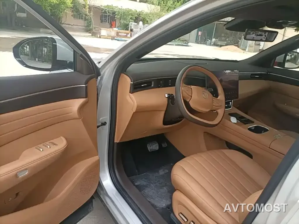Dongfeng Aeolus L8 2025 Plug-in Hybrid — фото 15