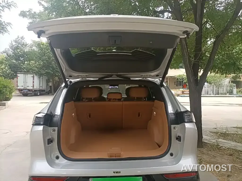 Dongfeng Aeolus L8 2025 Plug-in Hybrid — фото 17