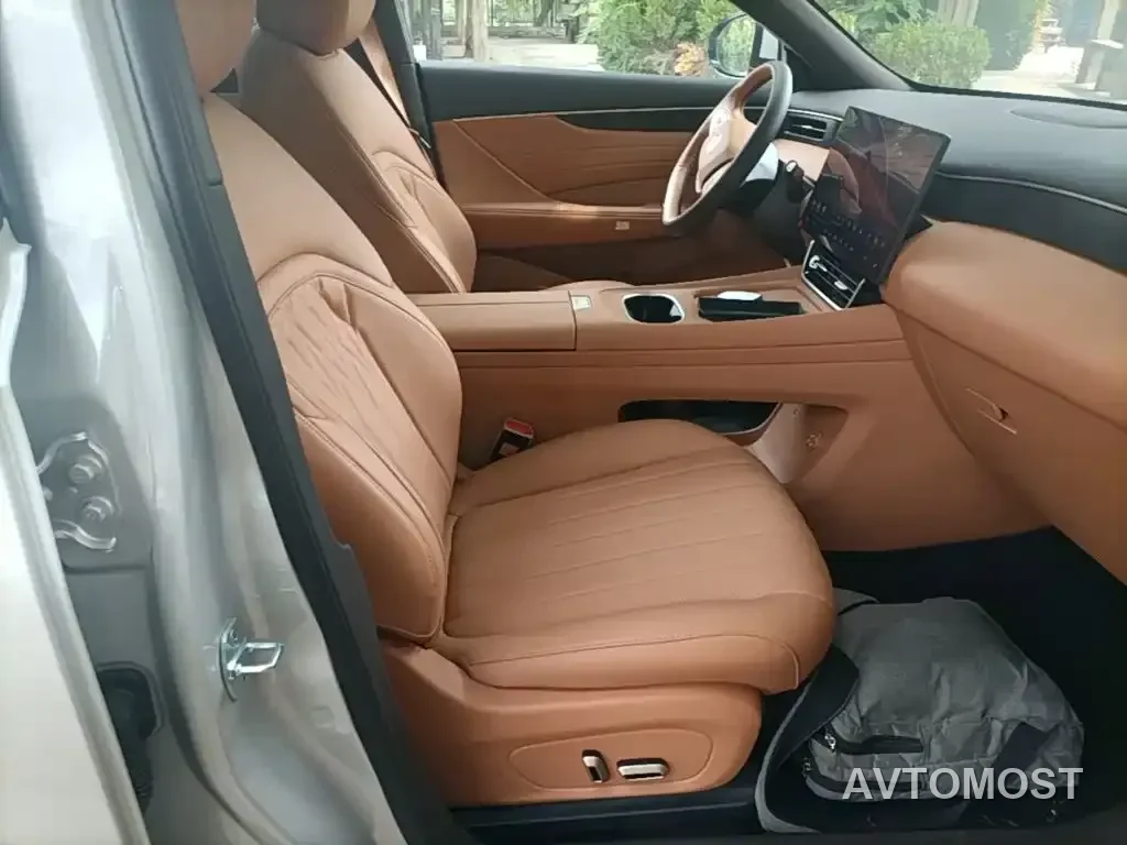 Dongfeng Aeolus L8 2025 Plug-in Hybrid — фото 22
