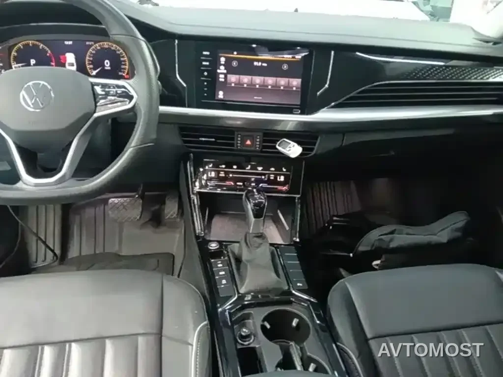 Volkswagen Passat 2023 330TSI Starlight Elite Edition — фото 5
