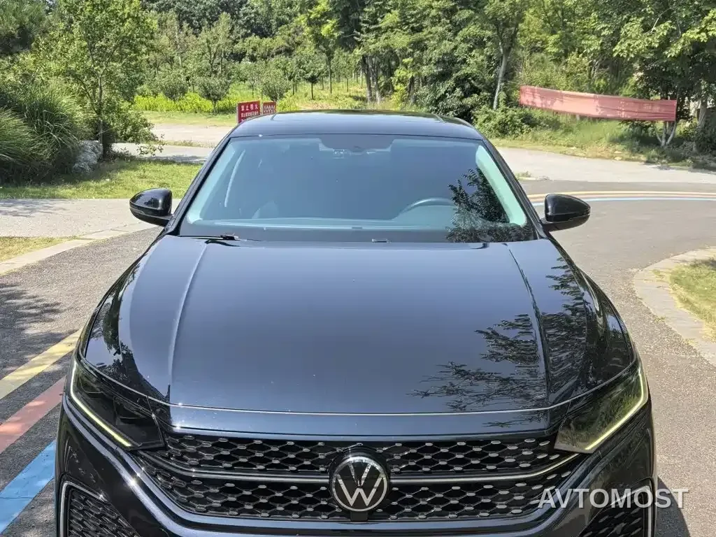 Volkswagen Passat 2023 330TSI Starlight Elite Edition — фото 18