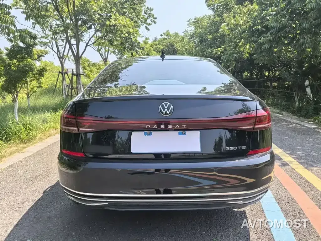 Volkswagen Passat 2023 330TSI Starlight Elite Edition — фото 21