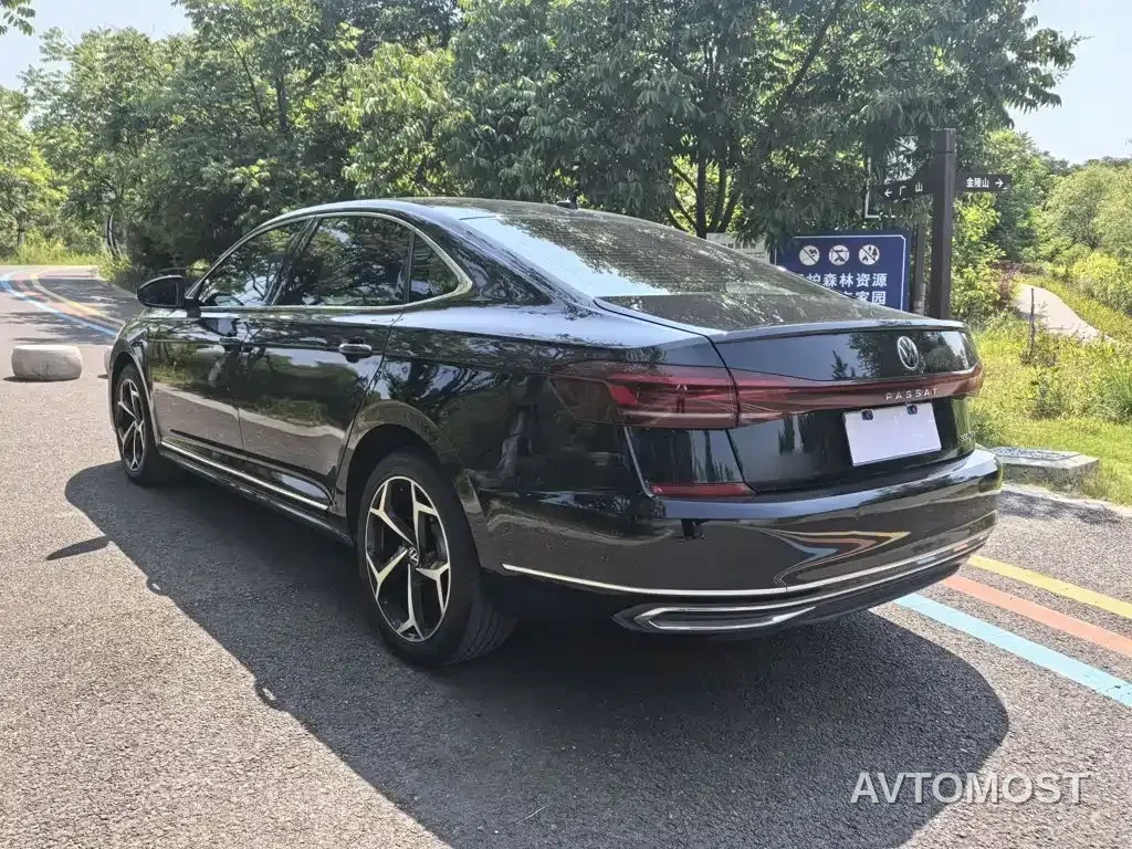 Volkswagen Passat 2023 330TSI Starlight Elite Edition — фото 22