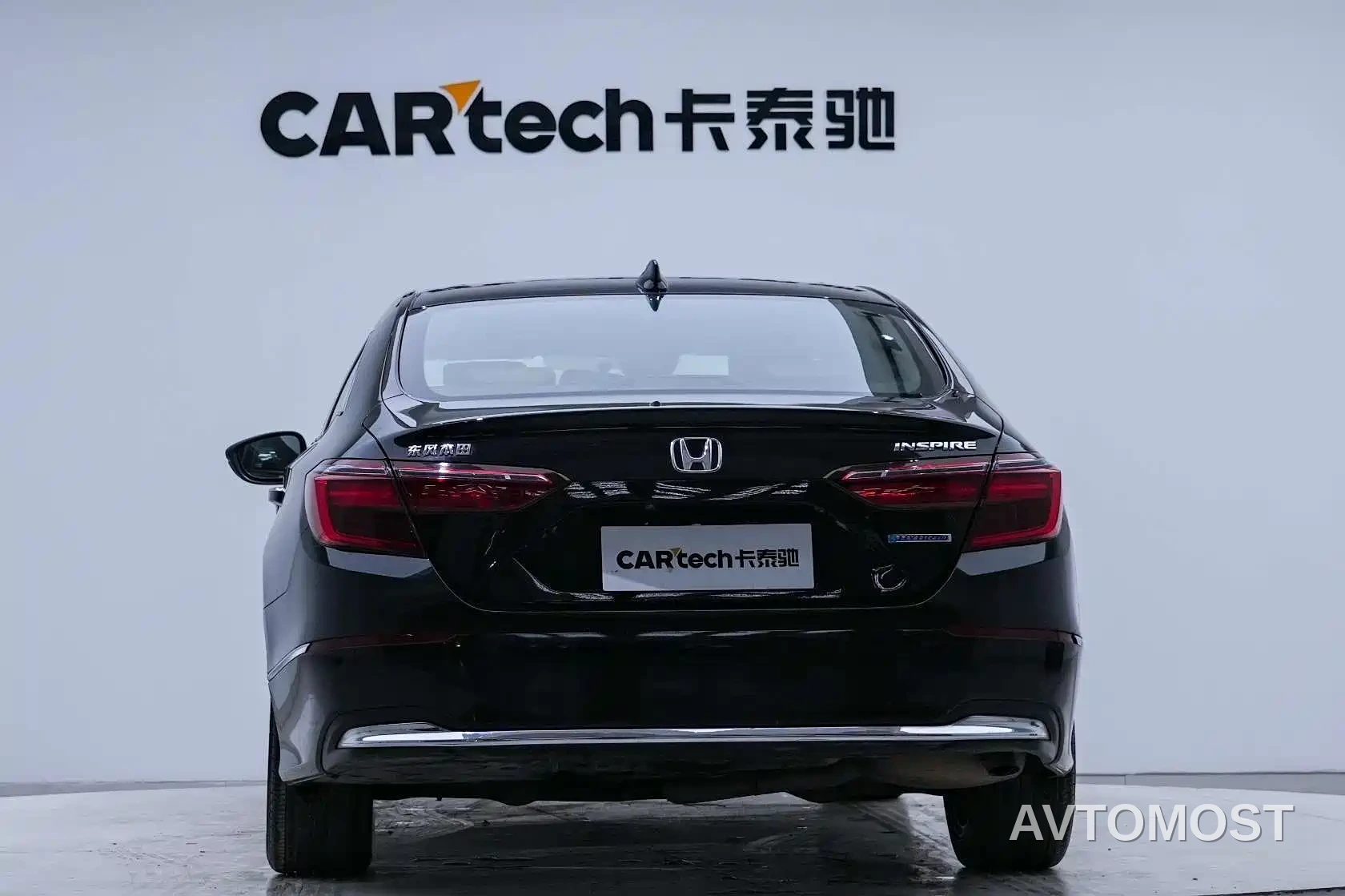 Honda Inspire 2019 Sharp Hybrid 2.0L Pure Fashion China VI — фото 2