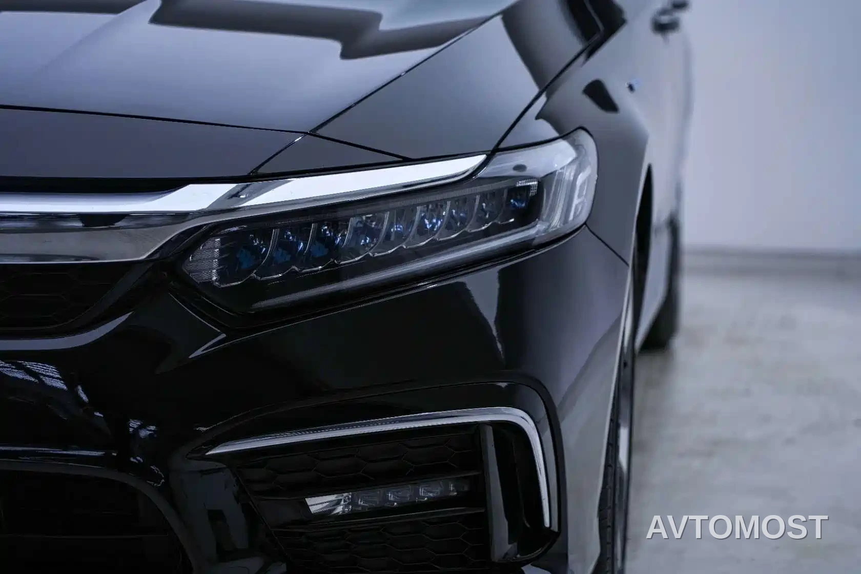 Honda Inspire 2019 Sharp Hybrid 2.0L Pure Fashion China VI — фото 9