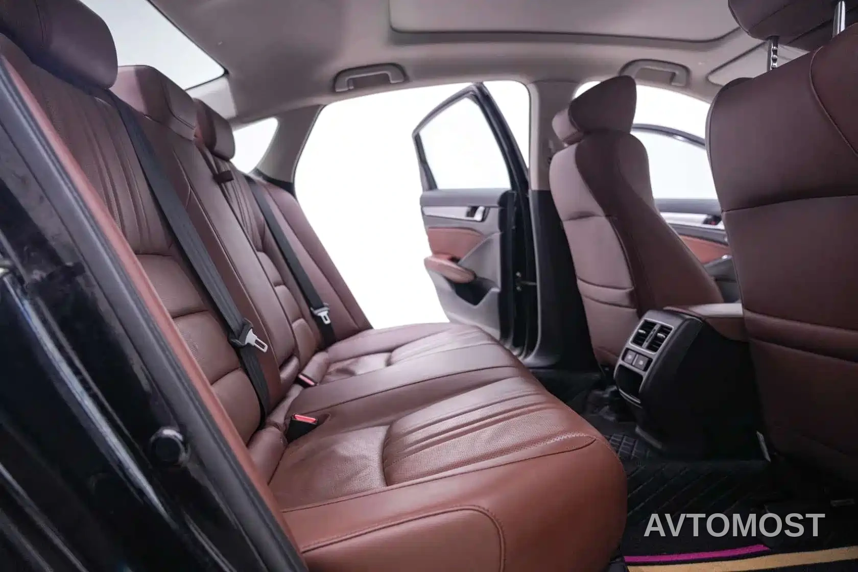 Honda Inspire 2019 Sharp Hybrid 2.0L Pure Fashion China VI — фото 26