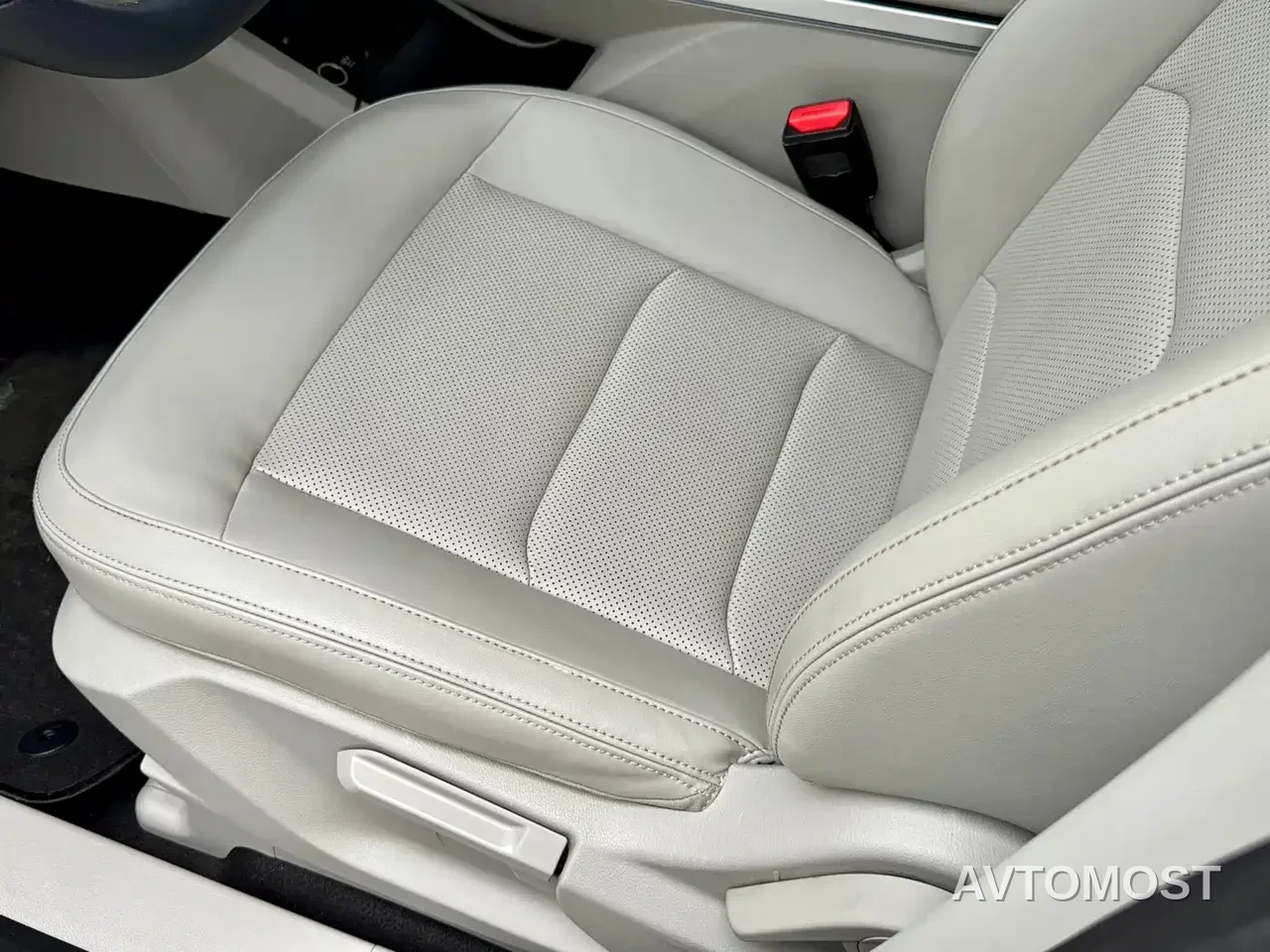 Geely Jiaji New Energy 2021 ePro 1.5TD PHEV Leisure Edition — фото 7