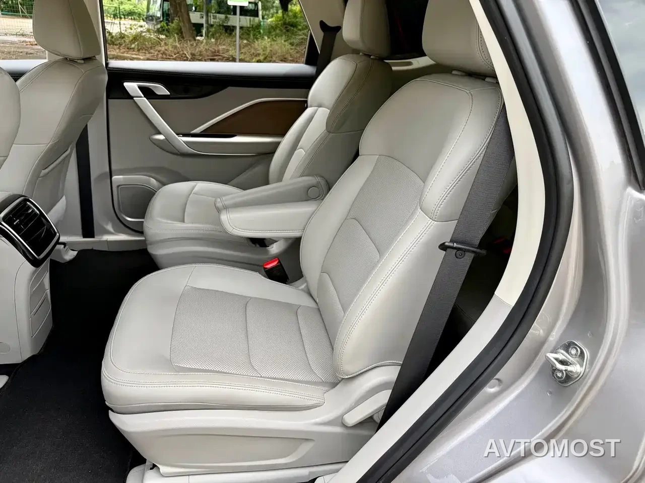 Geely Jiaji New Energy 2021 ePro 1.5TD PHEV Leisure Edition — фото 13