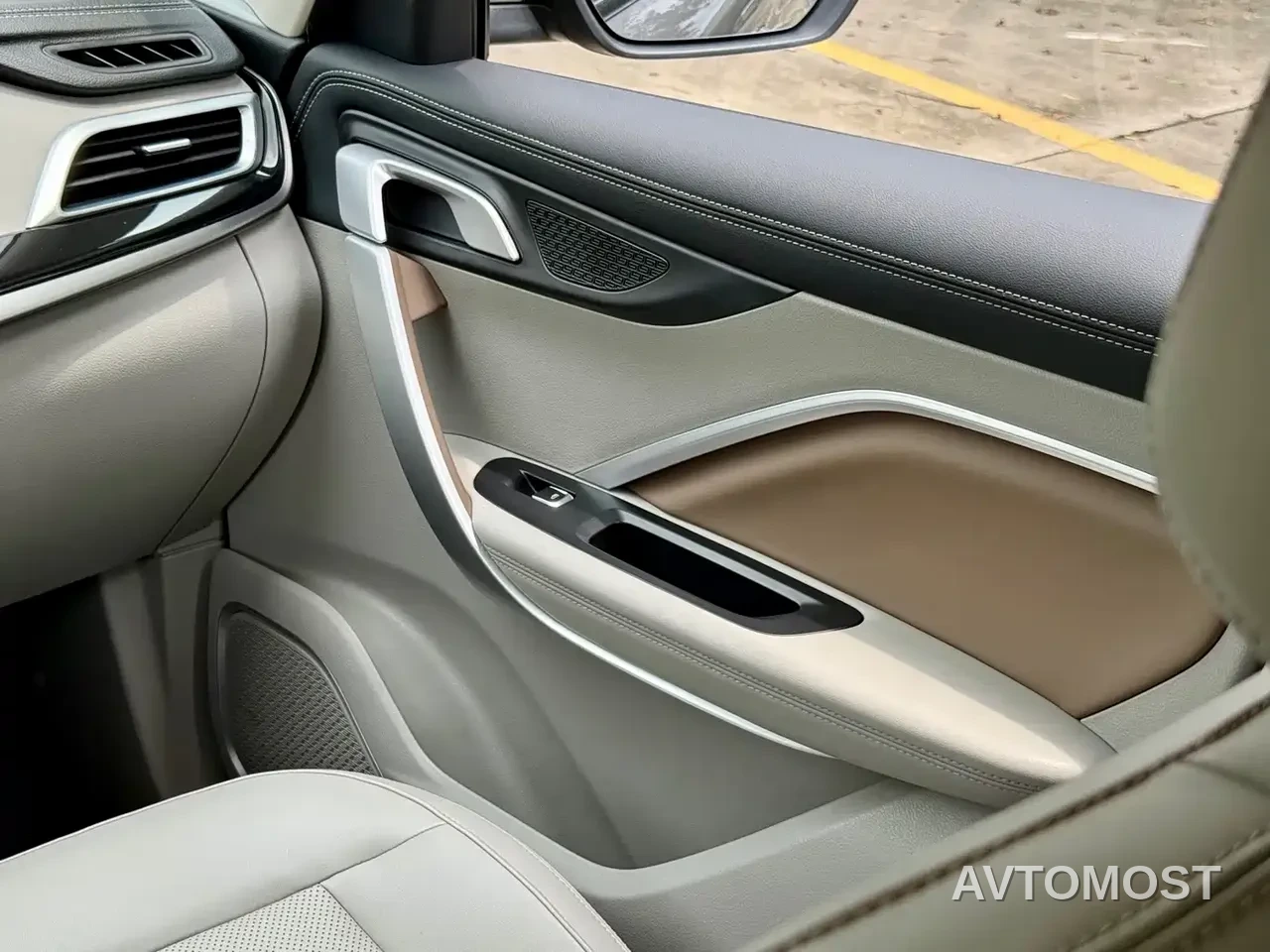 Geely Jiaji New Energy 2021 ePro 1.5TD PHEV Leisure Edition — фото 19