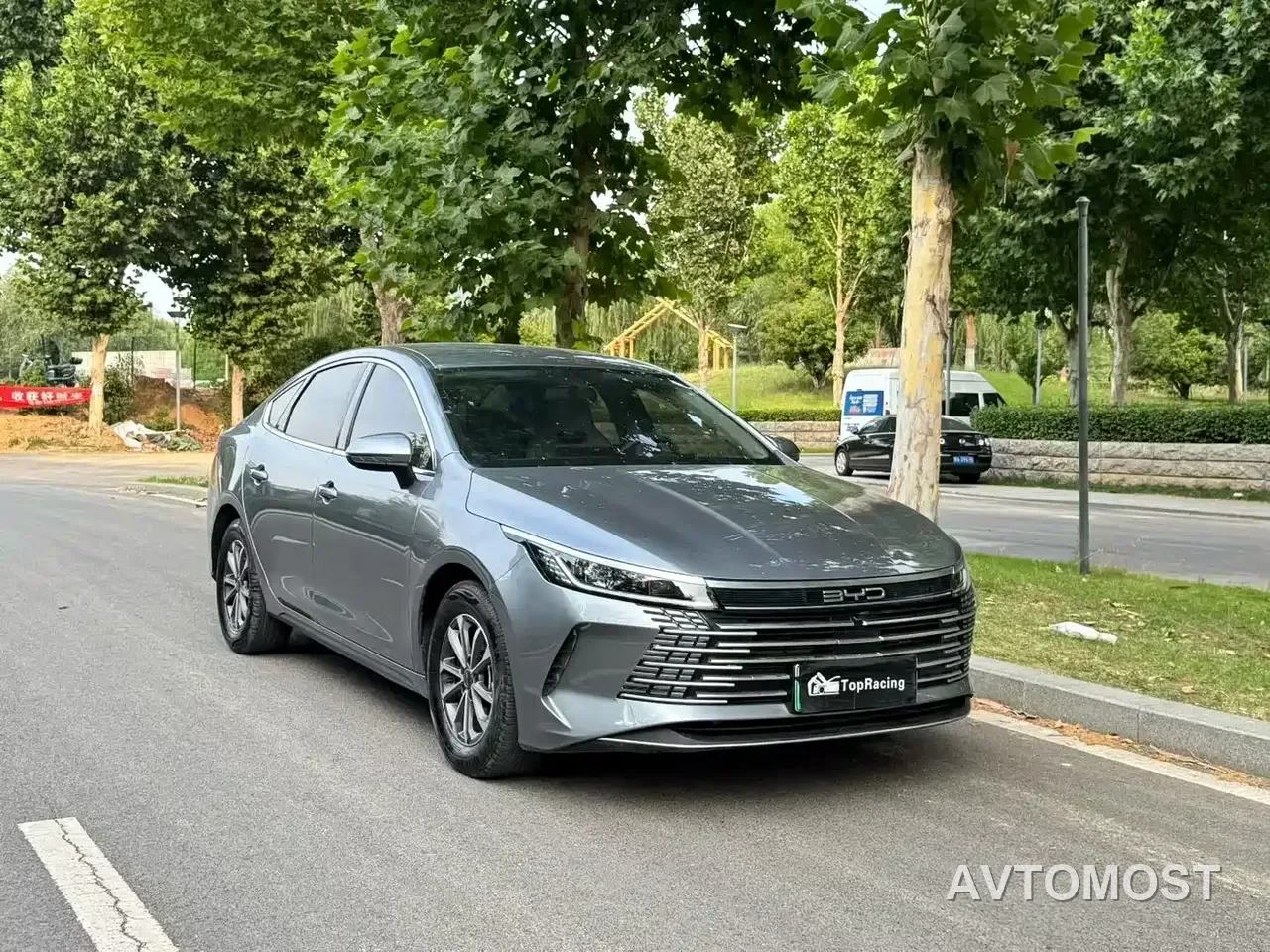 BYD Destroyer 05 2024 Glory Edition DM-i 55KM Luxury — фото 3
