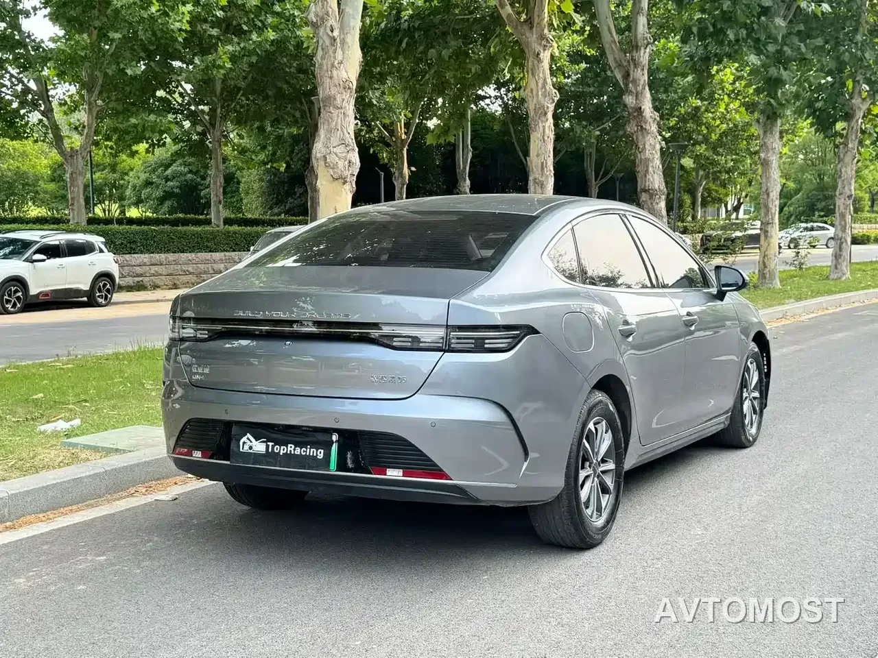 BYD Destroyer 05 2024 Glory Edition DM-i 55KM Luxury — фото 7