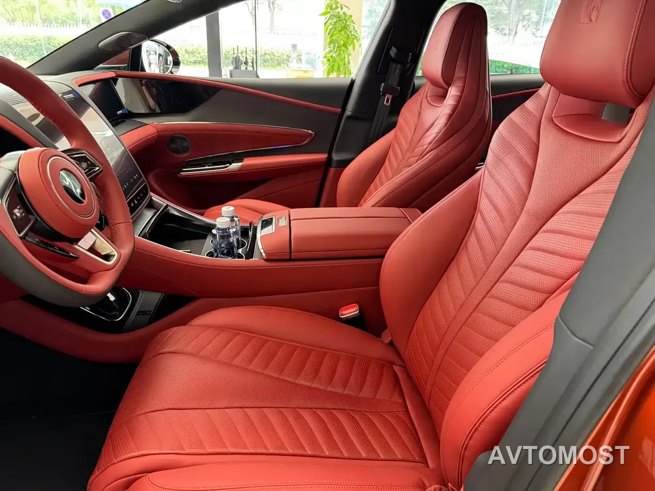 Yangwang U7 2026 PHEV 5-seater Luxury Edition — фото 9