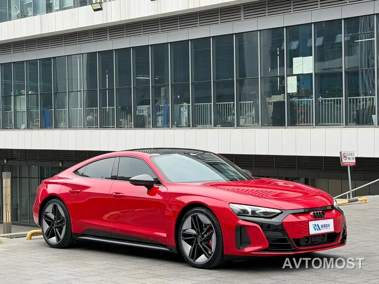 Audi RS e-tron GT 2023 Base Model — фото 3
