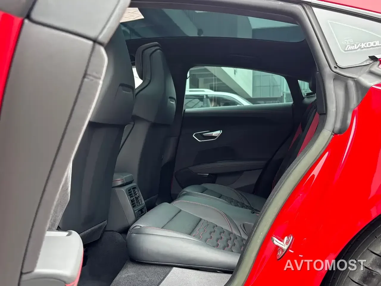 Audi RS e-tron GT 2023 Base Model — фото 9