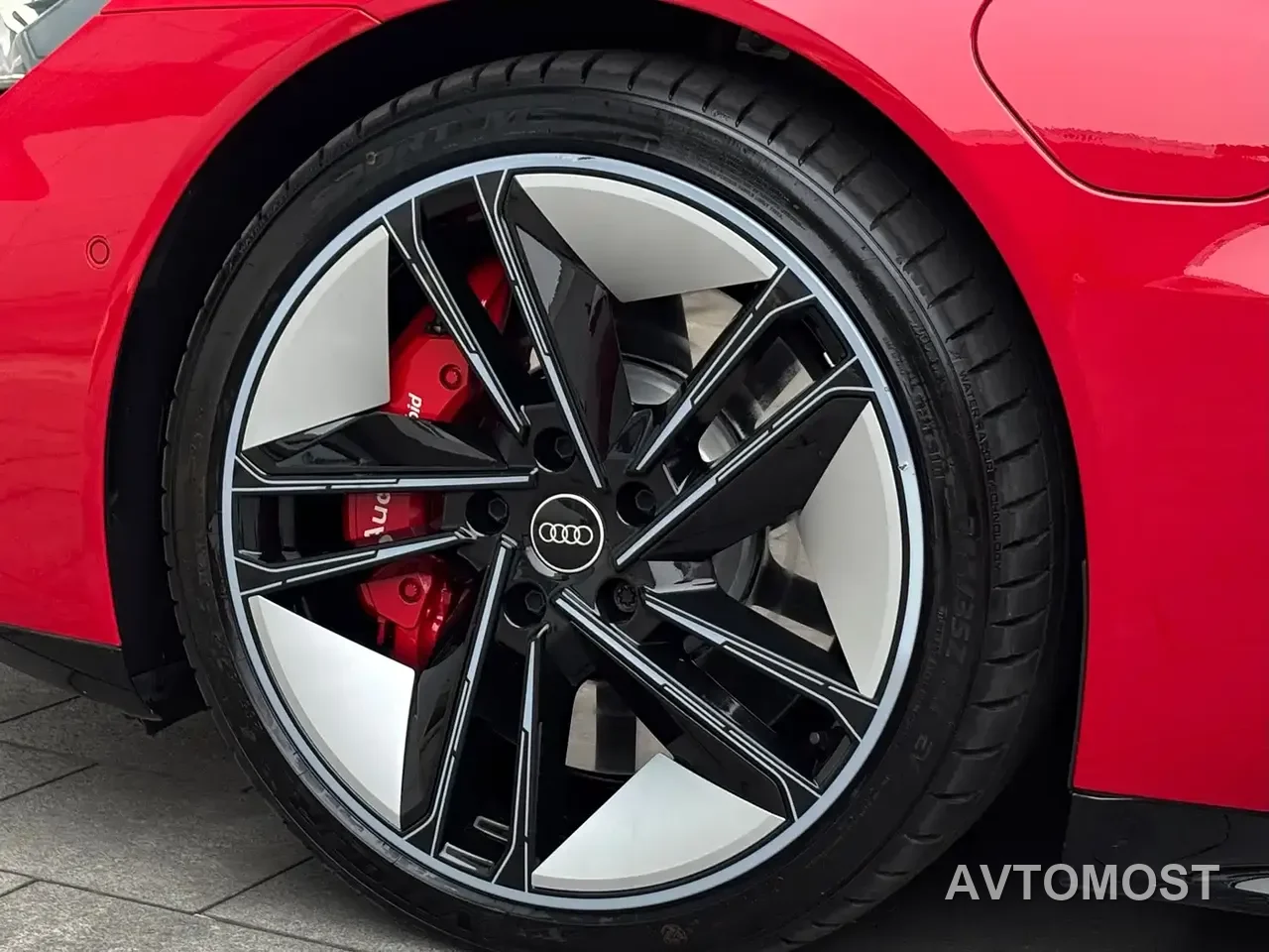 Audi RS e-tron GT 2023 Base Model — фото 18