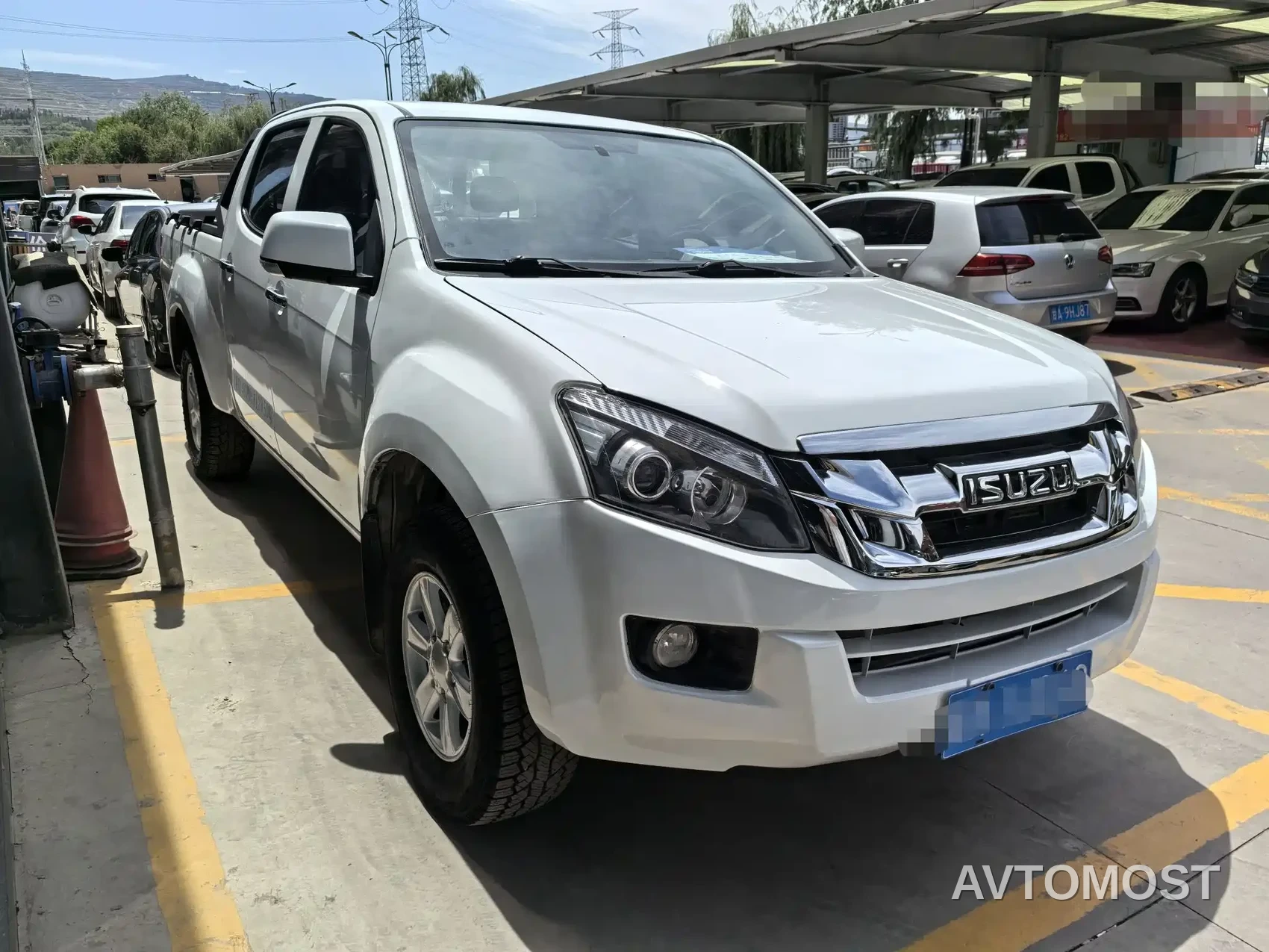 Isuzu Lingtuo 2020 2.5T 4WD Manual Navigation China VI JE4D25Q6A — фото 3
