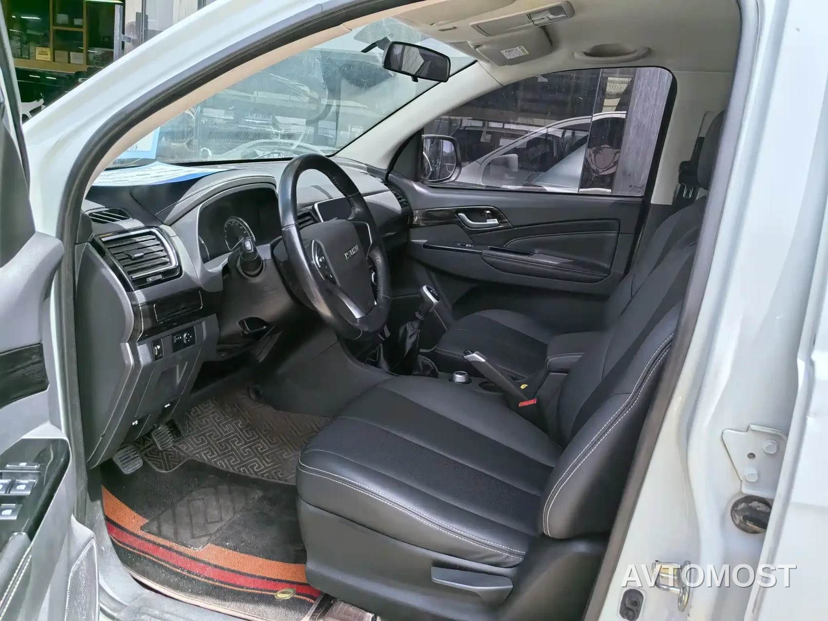 Isuzu Lingtuo 2020 2.5T 4WD Manual Navigation China VI JE4D25Q6A — фото 7