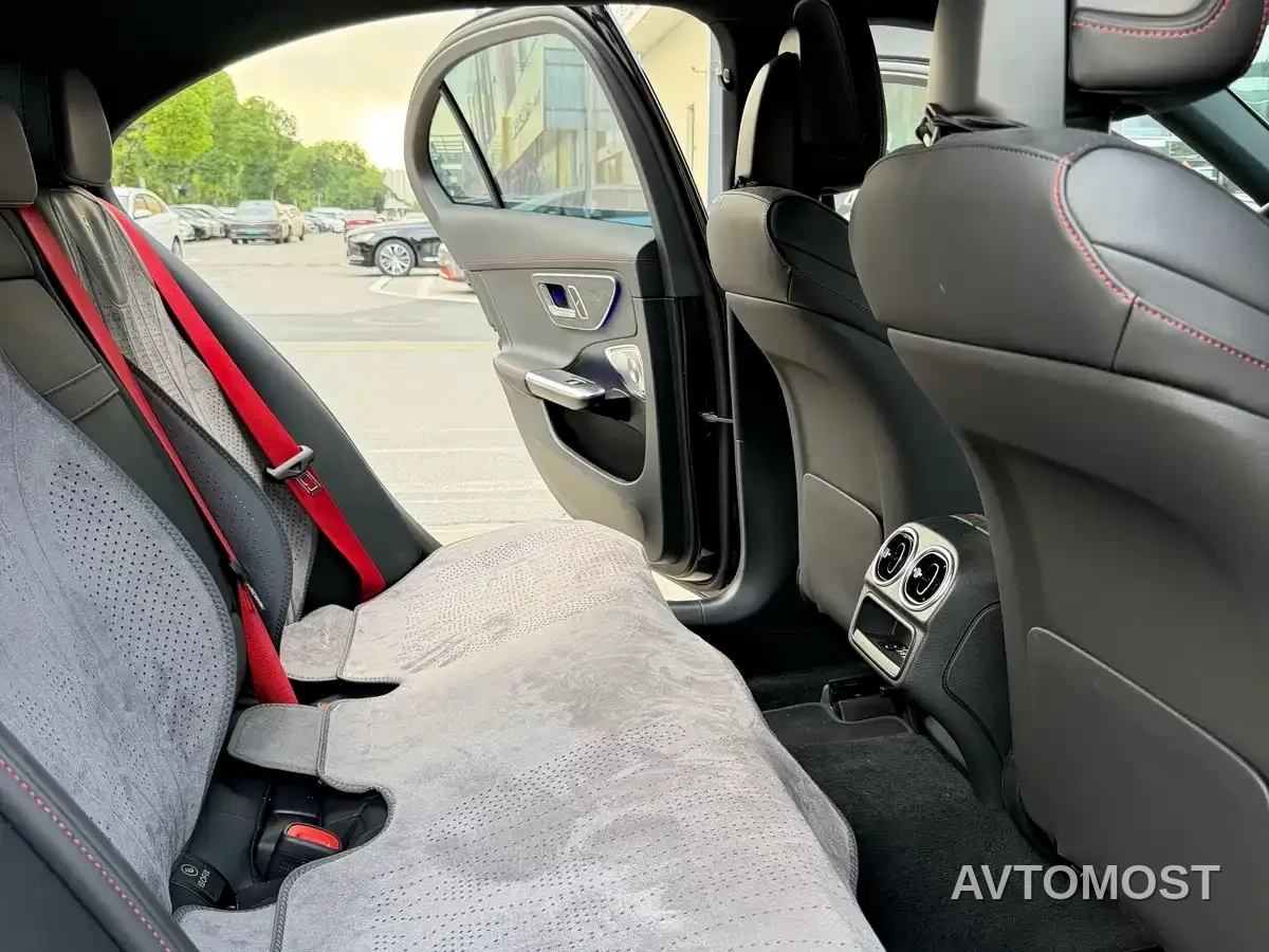 Mercedes-Benz C-Class AMG 2026 AMG C 43 4MATIC — фото 6