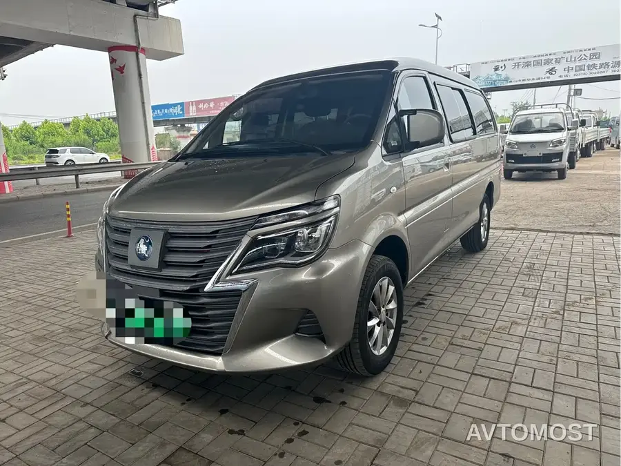 Dongfeng Fengxing Lingzhi New Energy 2024 Standard Base Model 9-seater