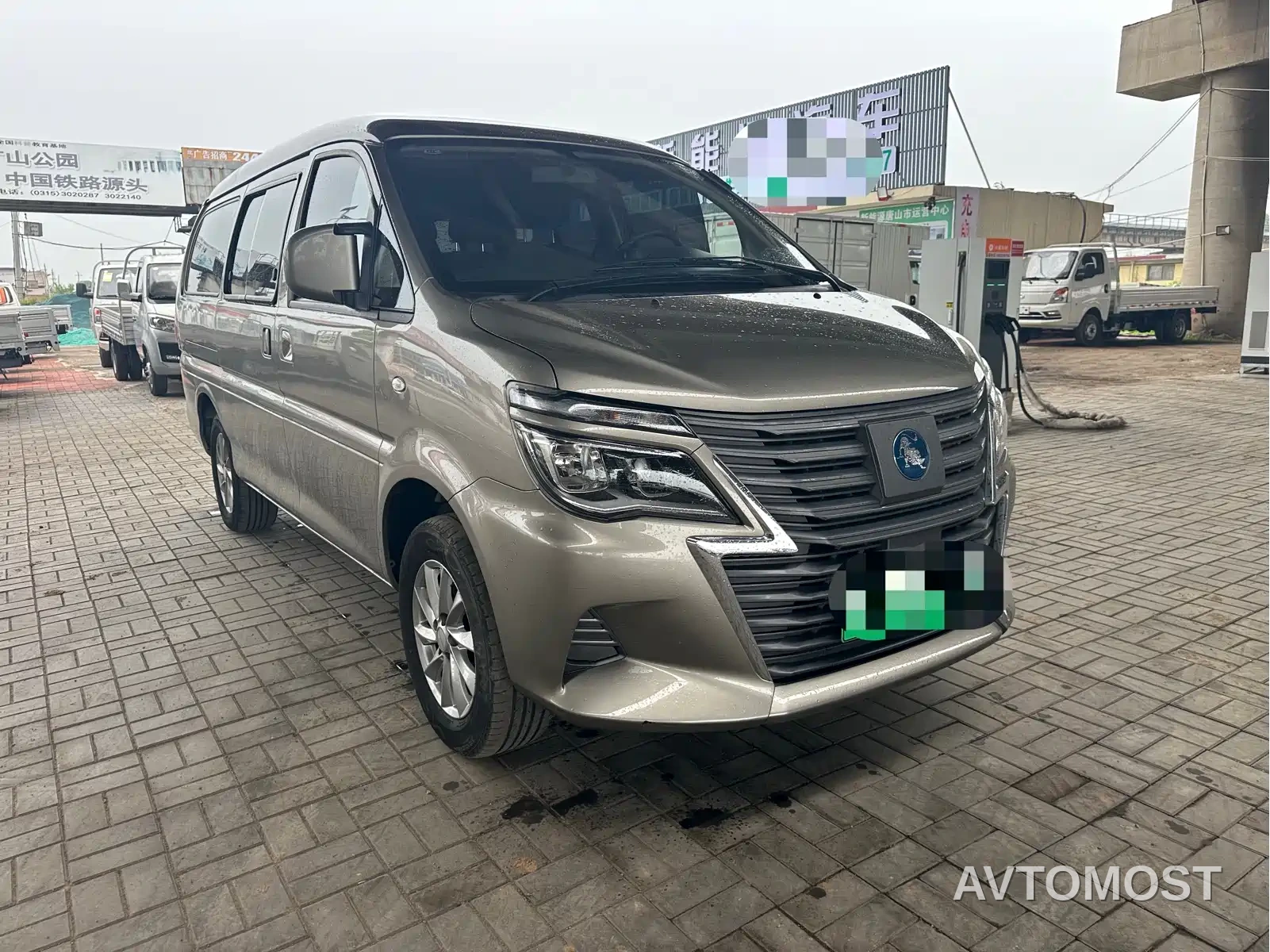 Dongfeng Fengxing Lingzhi New Energy 2024 Standard Base Model 9-seater — фото 3